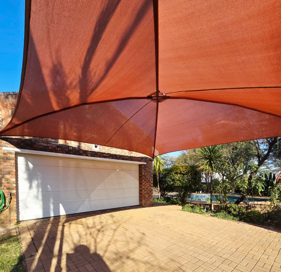 4 Bedroom Property for Sale in Wilkoppies North West